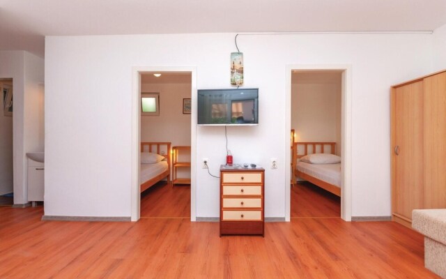 Stunning Home in Jadrija With Wifi and 2 Bedrooms