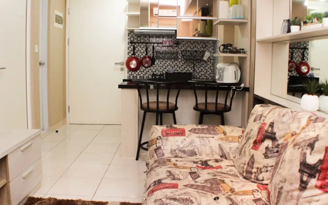 Warm And Homey 2Br Springlake Summarecon Bekasi Apartment