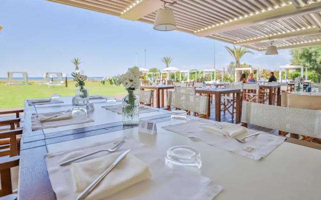 Beach Club 93