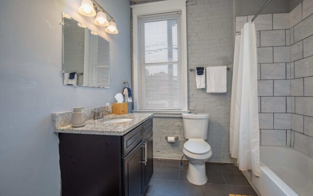 Spacious CWE Apts near BJC by Zencity