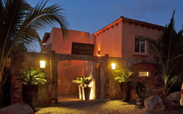 The Inn at Manzanillo Bay