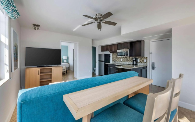 Hilton Vacation Club Crescent on South Beach Miami
