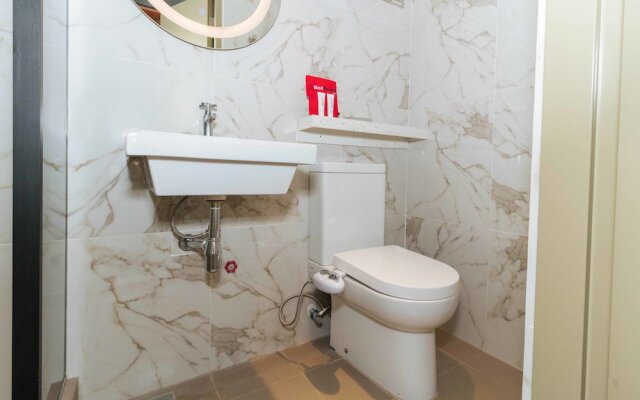 RedDoorz Premium near UST Hospital