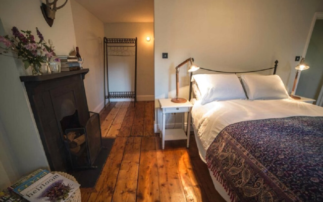 Saltmarsh Farmhouse
