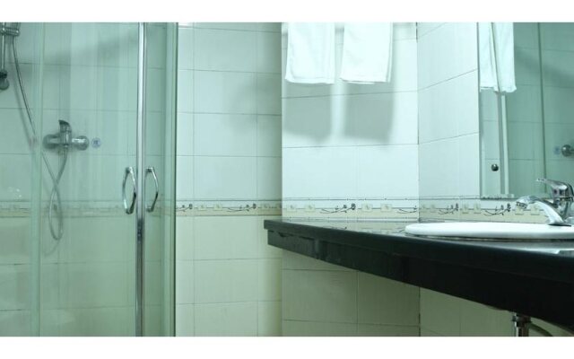 Bao Li Feng Hotel