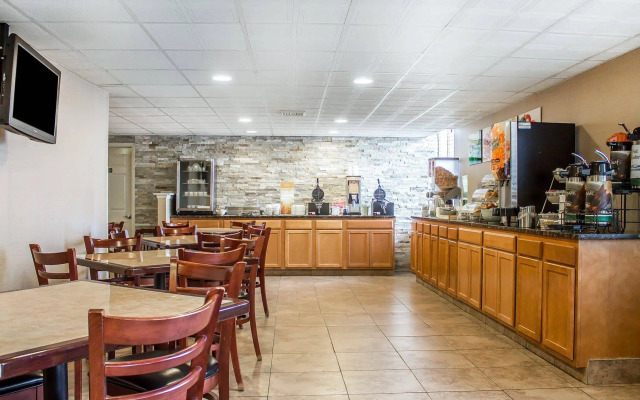 Baymont by Wyndham Scranton Dunmore