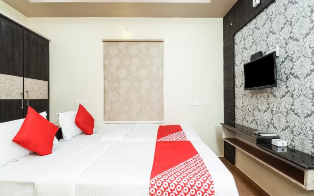 OYO 28131 Bhimas Residency
