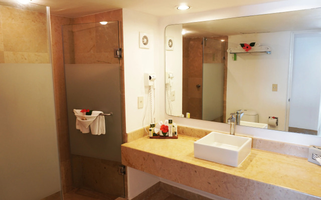 Tesoro Ixtapa Beach Resort