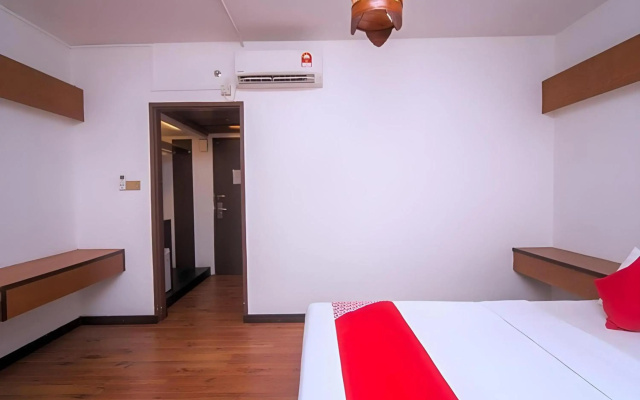 Hotel O Lutana