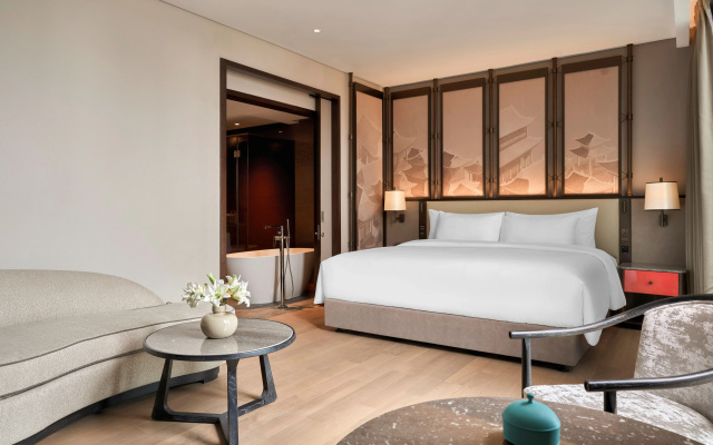 Dusit Le Palais Tu Hoa Hanoi – Guest Rooms – Hanoi
