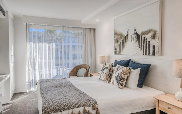 Hotel Laguna – Guest Rooms – Hastings Street