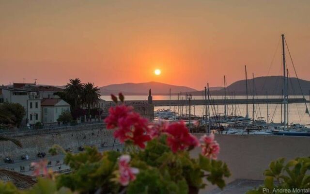 La Terrazza Sul Porto - Guest House