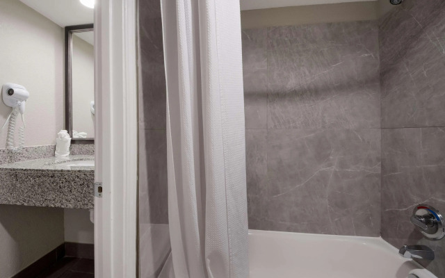 SureStay Plus Hotel by Best Western San Antonio North
