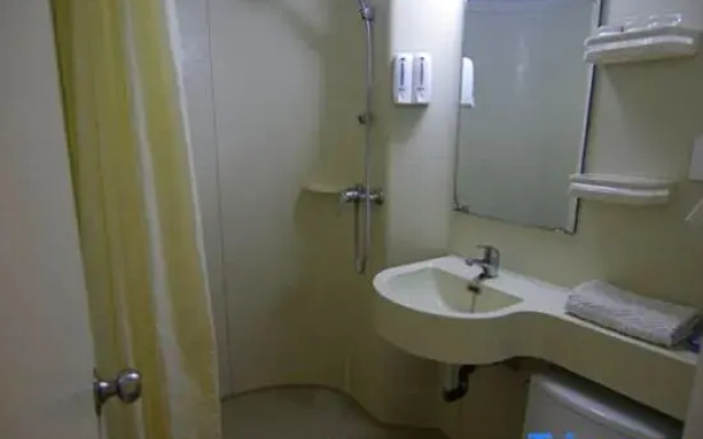 Zhoukou Fuerhaotai Fashion Hotel