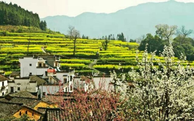 Wuyuan Jiangling Huayun Hotel