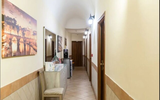 Hotel Alex Square