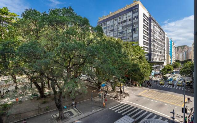 Refuge in Copacabana For 4 People Nsc401