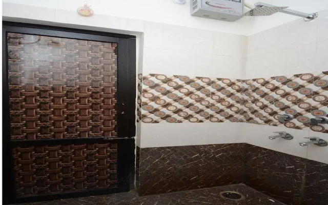 Hotel Arora Inn By OYO Rooms