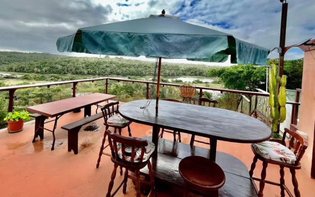 Open Plan Lagoon View Chalet