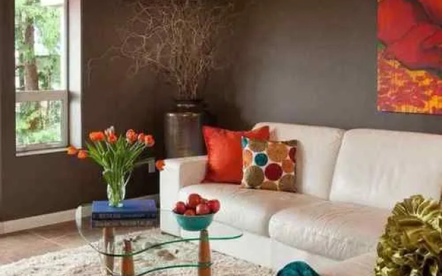 Three Tree Point Bed & Breakfast