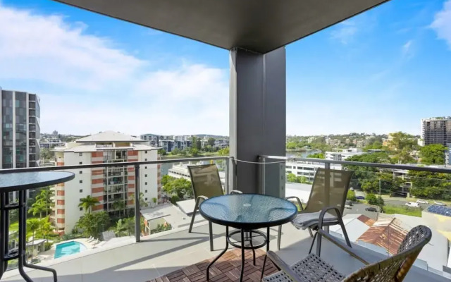 Spaciously Bright 1-bed Apartment