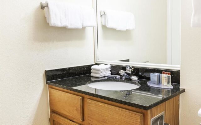 Hawthorn Suites by Wyndham Tyler