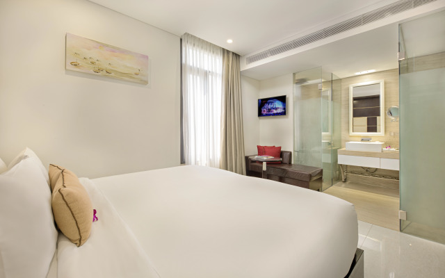 Holiday Beach Hotel Danang