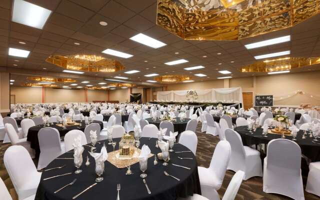 Ramada by Wyndham Fargo