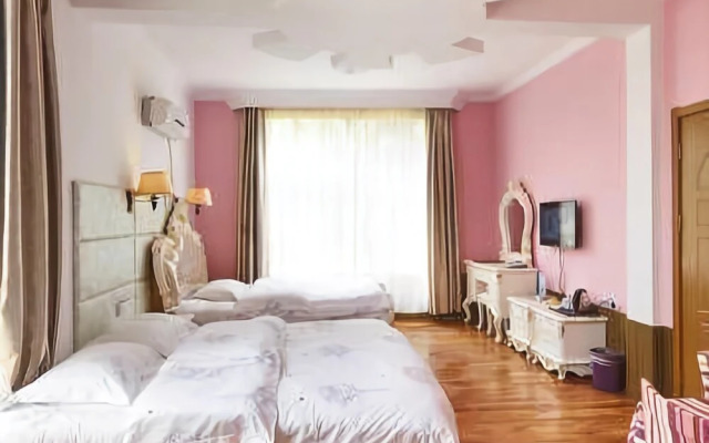 Hai Yue Holiday Hotel