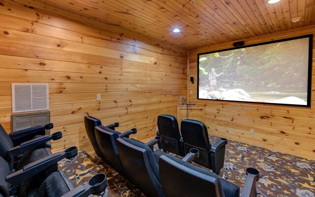 Gatlinburg Majesty by Jackson Mountain Homes