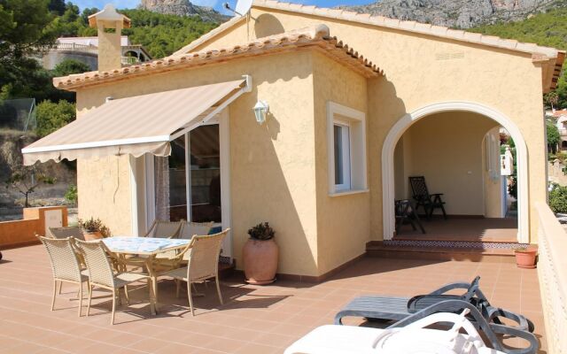 Villa with 4 Bedrooms in Calp, with Wonderful Sea View, Private Pool And Furnished Garden - 3 Km From the Beach