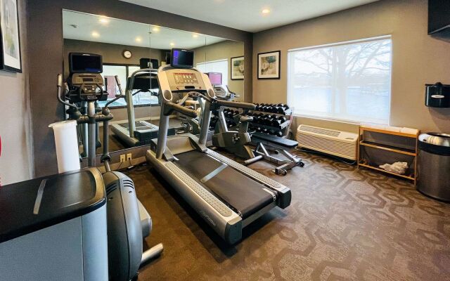 Comfort Inn & Suites Olathe - Kansas City