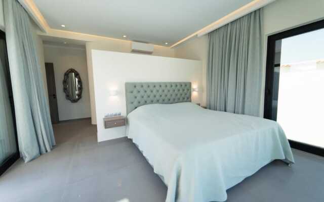 Villa Halcyon in St Stefanos Bay