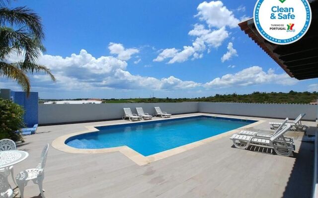Ah Villas