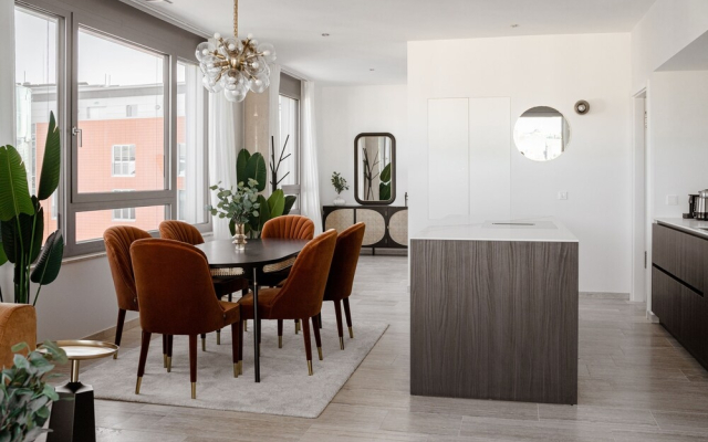 Inviting 2BR Apt in Ville Haute District