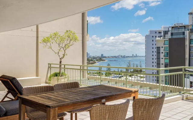 The Meriton on Main Beach