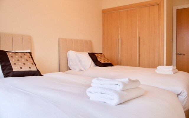 3 Bedroom Duplex Apartment In Edinburgh