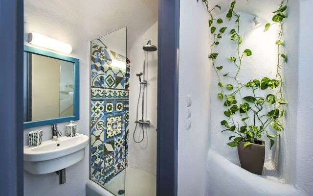 Lucky Homes - Oia