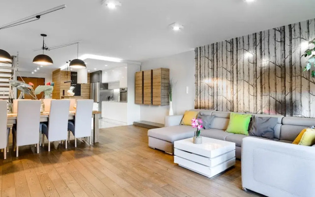 Lumina luxury apartment with 3 terraces