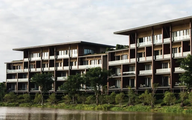 atta Lakeside Resort Suite