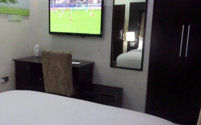 Larry Mitchelle Suites