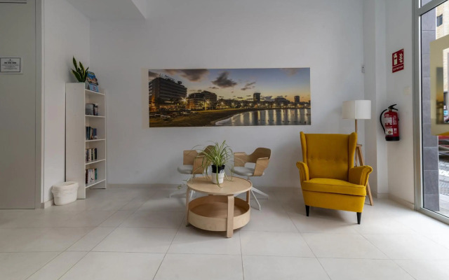 Lightbooking Livian Suites Las Palmas