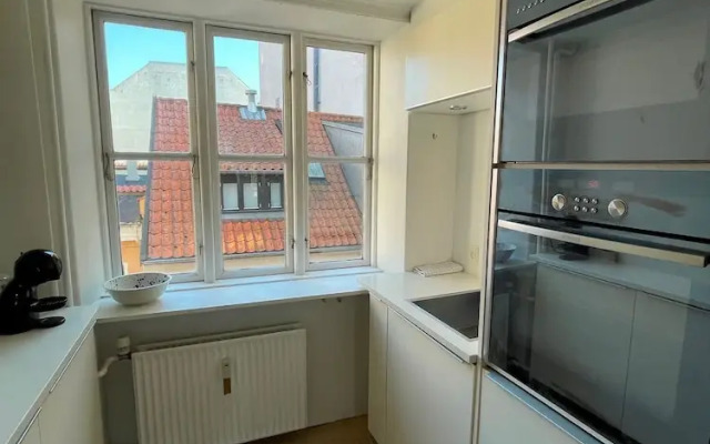 Elegant Apartment In Central