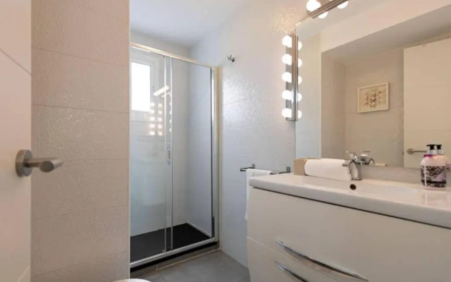 Triana Maestro Deluxe