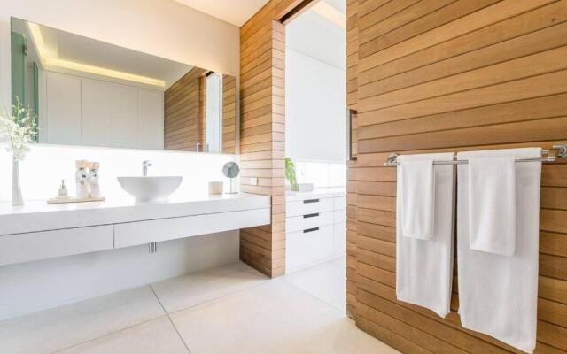 Ultimate Luxury Villa, Fantastic 180° Sea View !