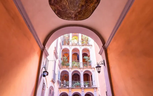 Palazzo Loffredo by Napoliapartments