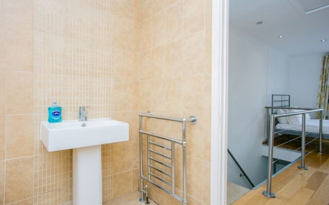 London Riverside 4 Bedroom House