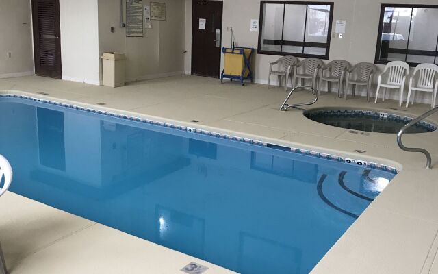 Brentwood Inn & Suites