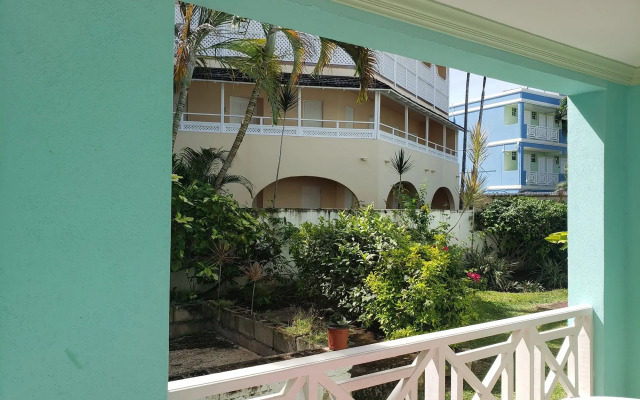 Dover Beach Hotel