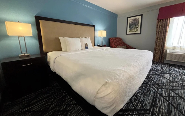 Baymont Inn & Suites Litchfield